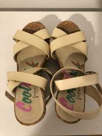 Várias Sandálias - Varias Marcas - Cada uma 10€