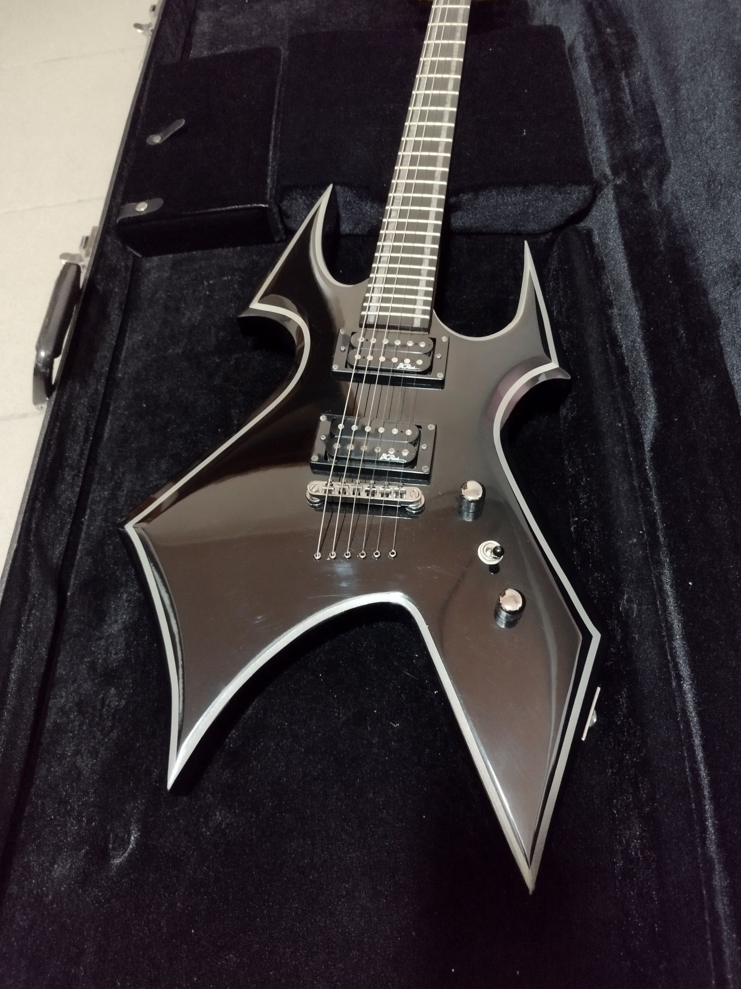 Gitara B.C. RICH futerał case