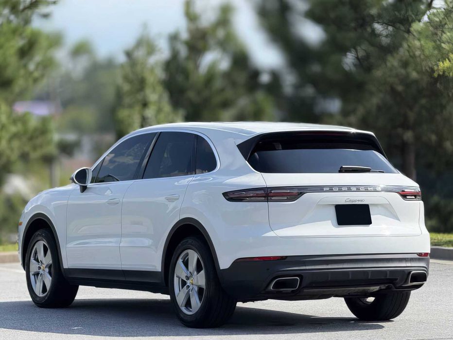 Porsche Cayenne      2019