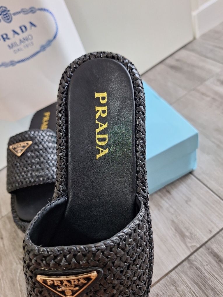 Prada  40 klapki polecam