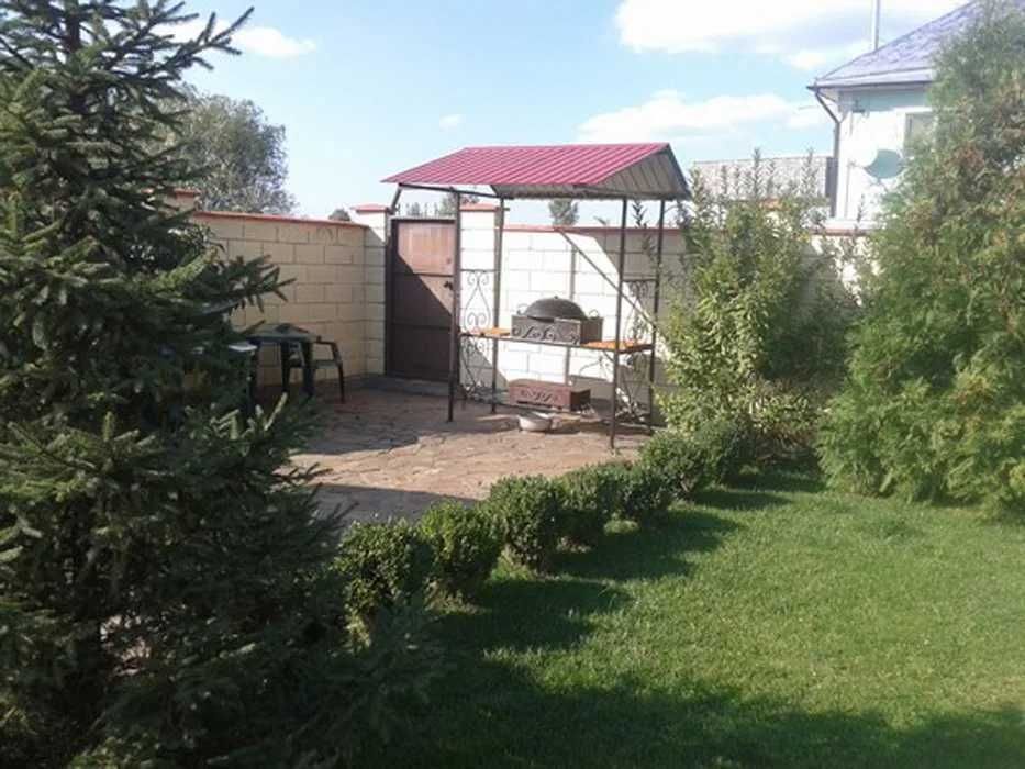 Оренда будинка подобово з бомбосховищем
