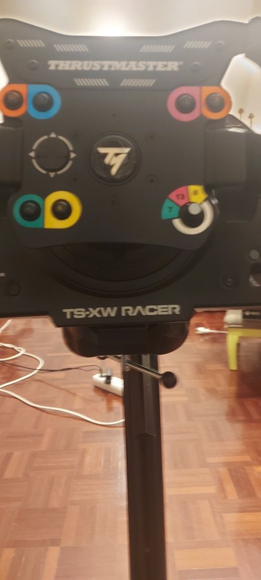Volante Thrustmaster ts-xw + Thrustmaster Open Wheel + Base Cockpit