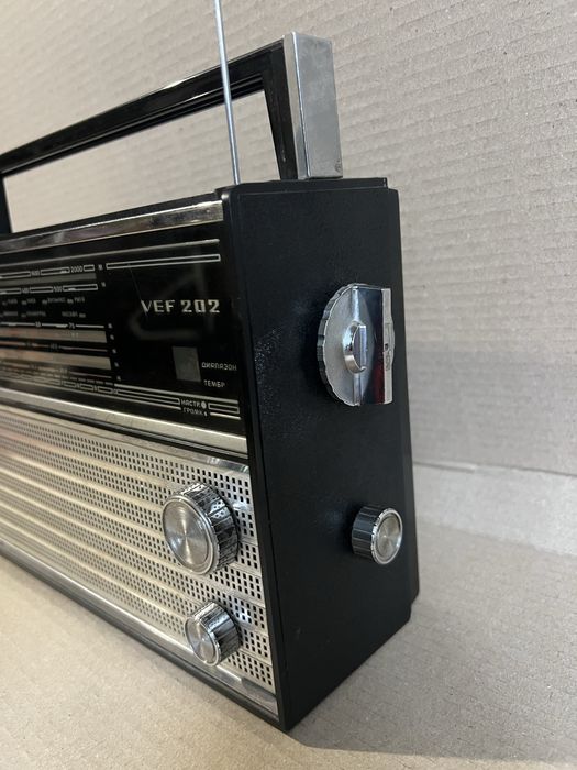 Радиоприемник VEF 202 Радіоприймач( транзистор)