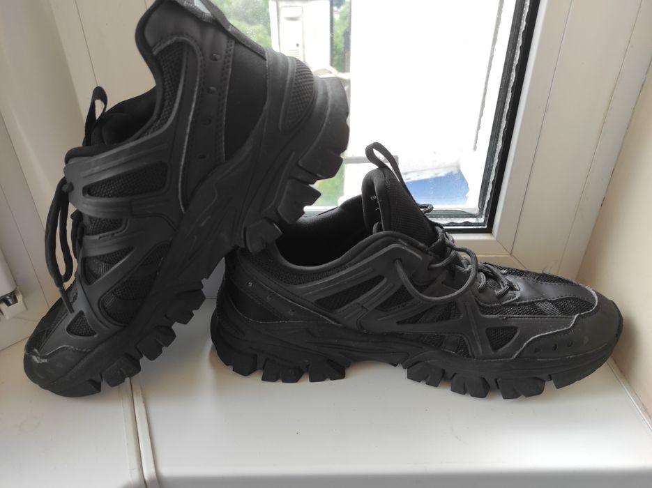 Кросівки та мокасини розмір 42. 26,5см