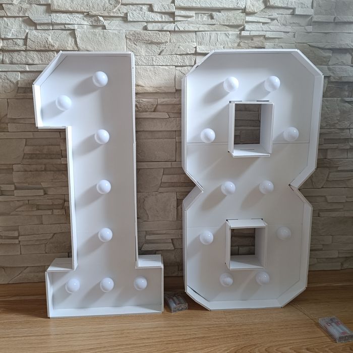 Dekoracje na 18 ,liczby podświetlane duże 74cm, urodziny