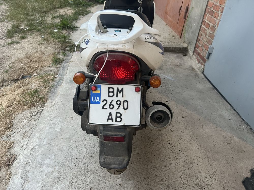 Продаю скутер Spark 150 см3