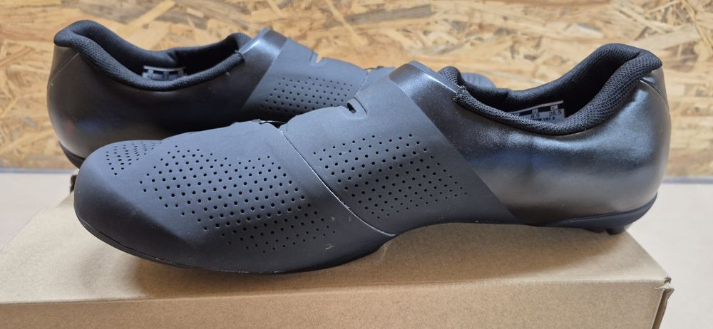Buty rowerowe Shimano RC3 . SH-RC302 .