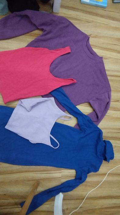 Komplety ubrań damskich