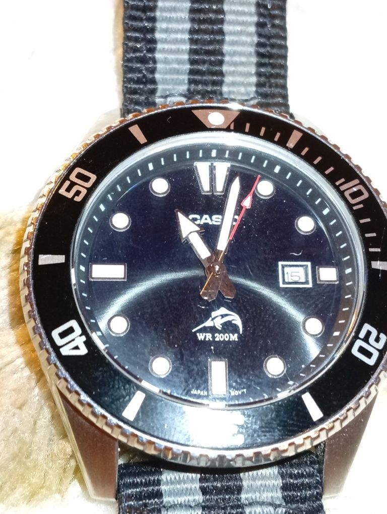 Zegarek męski Casio MDV-106 Marlin.