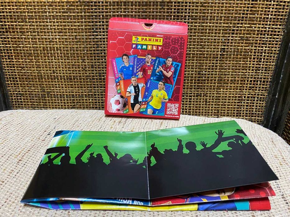 Игрушки из Макдональдс ANGRY BIRDS panini family Заводная юла волчок