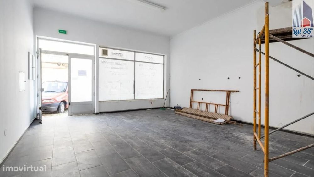 Loja no Dafundo por  175.000€ — Investimento com Rendimento Garanti