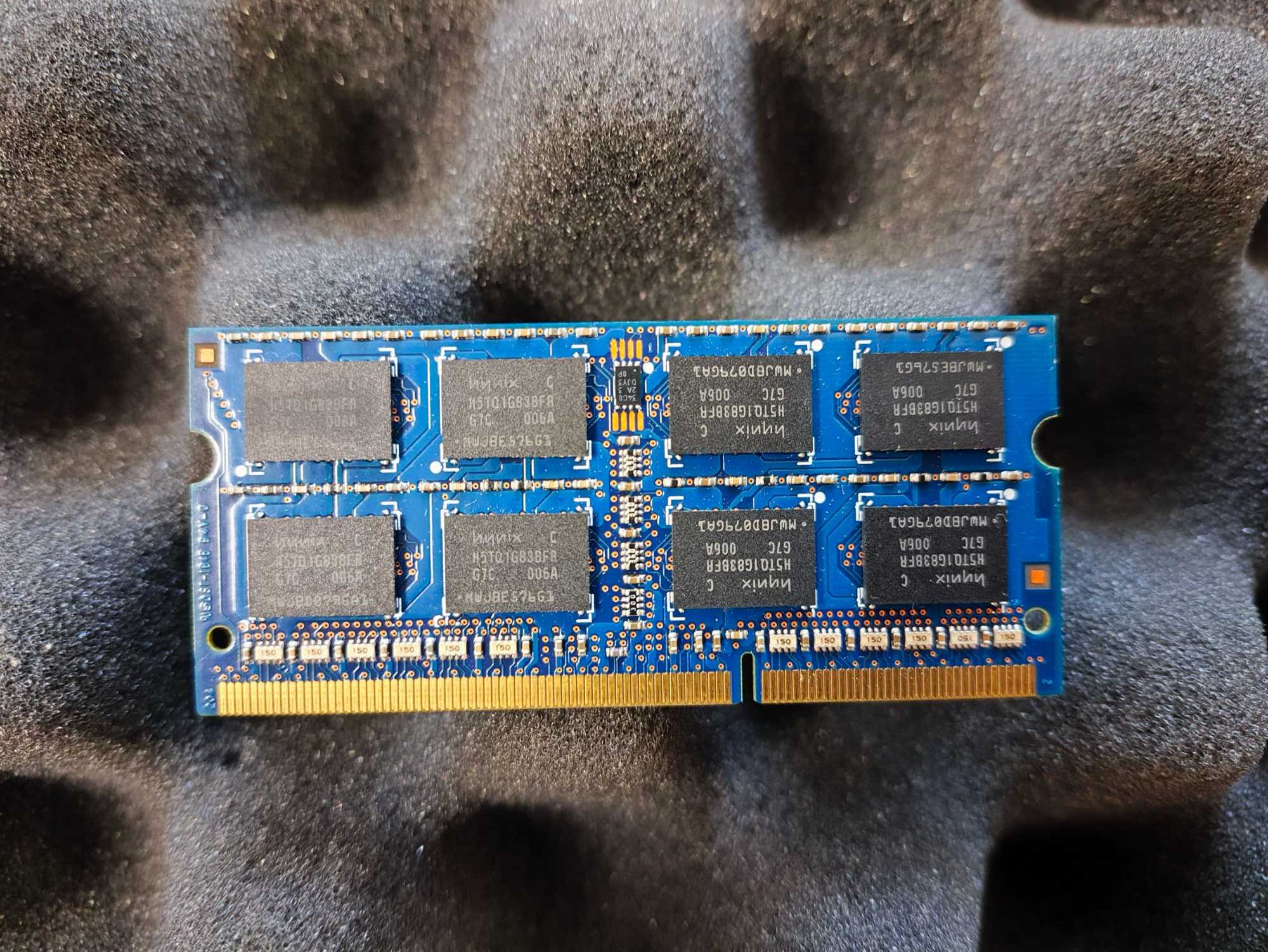 Оперативна пам'ять Hylix 2 gb до ноутбука.