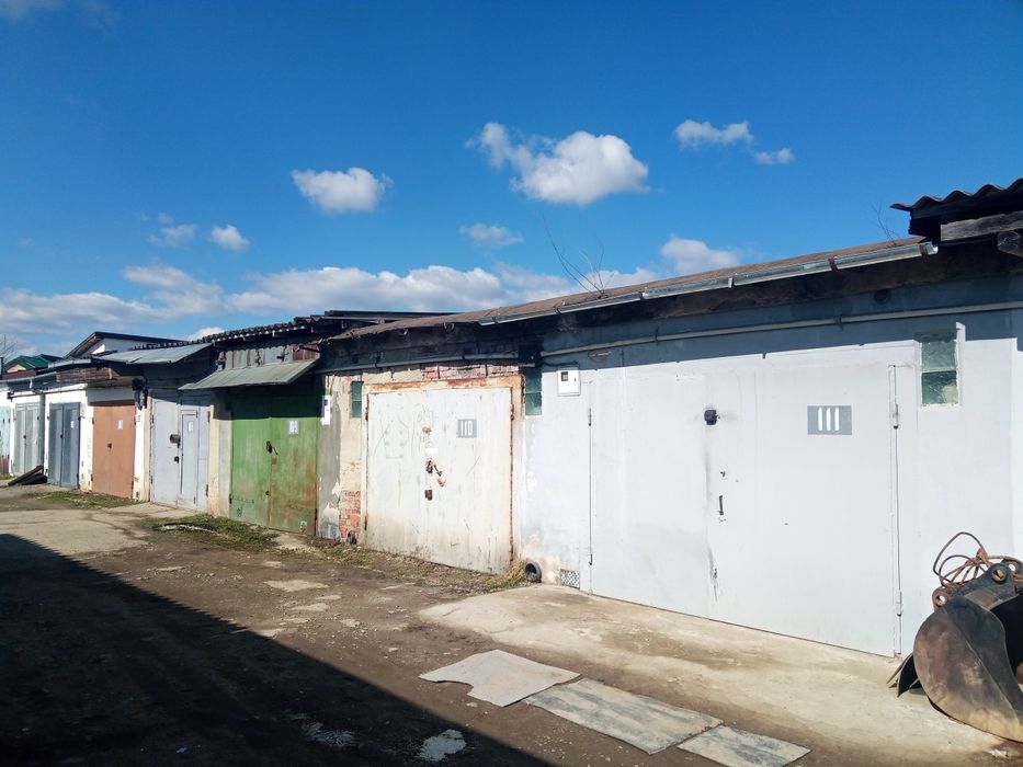 Гараж гбк 16 за тролейбусне депо .