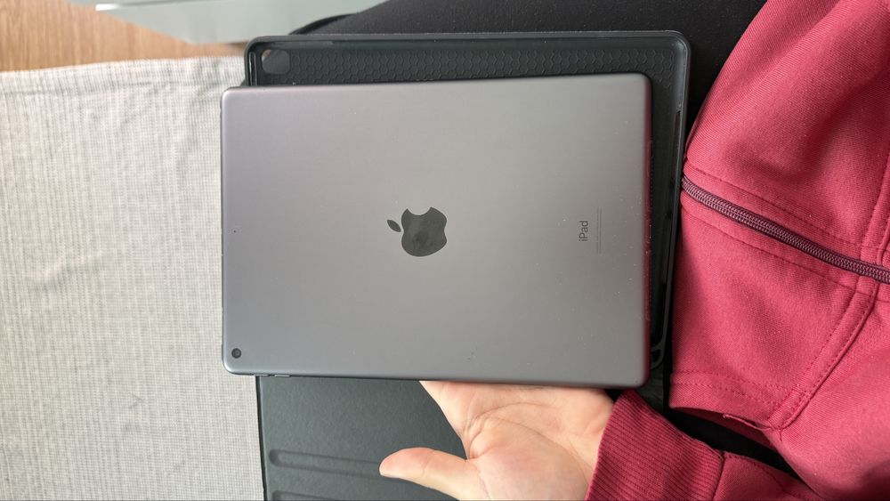 iPad 9th (9.ªGeração) - Wi-fi - 64GB - Todo funcional