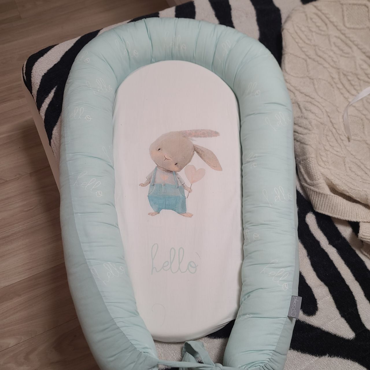 Продам дитяче ліжко для немовлят та подарунок