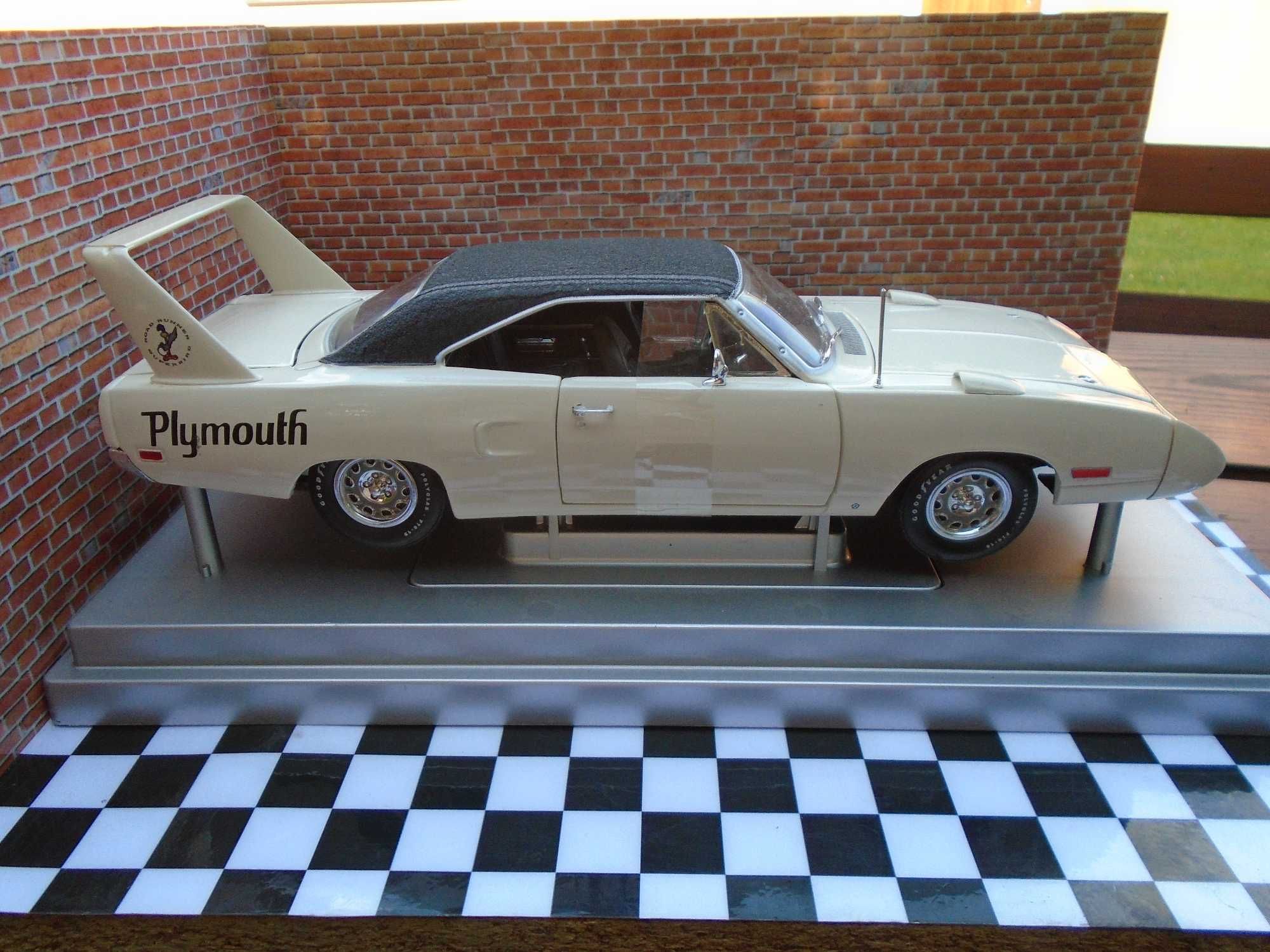 Plymouth  Superbird Road Runner 1970  Limitowana Edycja 1:18