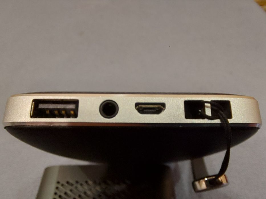 Портативна колонка Harman Kardon Esquire mini