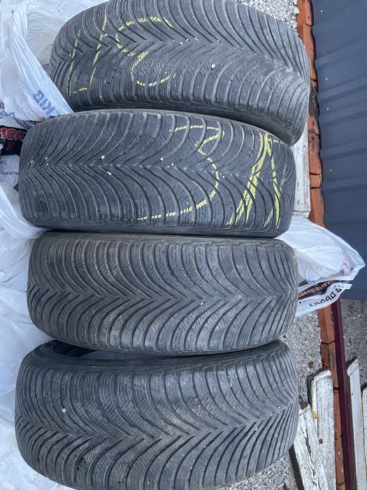 Продам зимову гуму мішелін 205/55R16