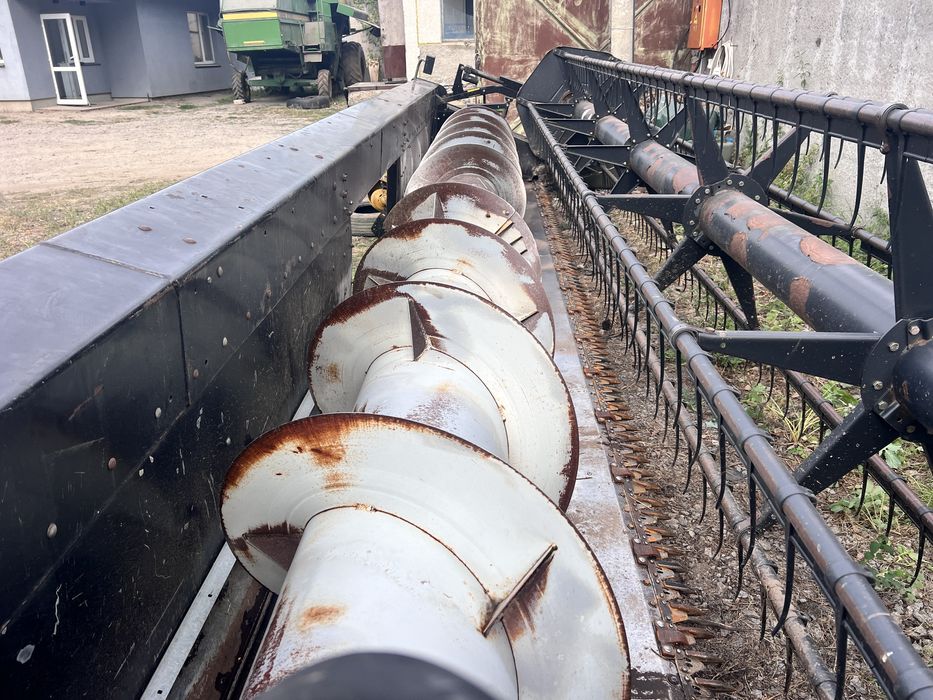 Жатка зернова Массей Фергюсон 7,6 метра