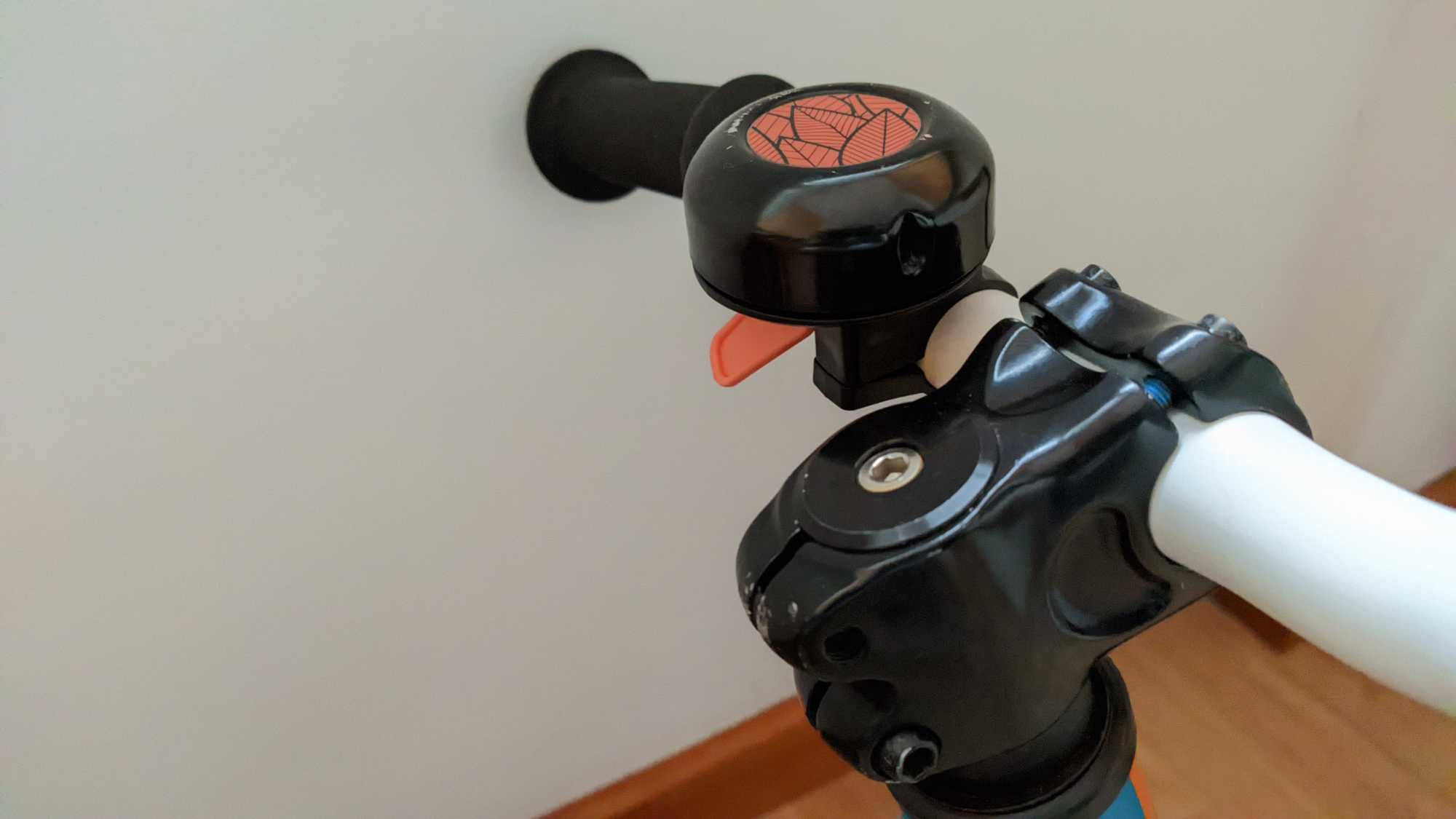 Bicicleta de equilíbrio Winora Rage 12 (2-4 anos)