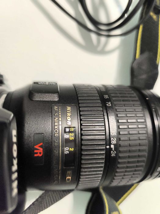 Nikon D700 com lente e vários extras em muito bom estado