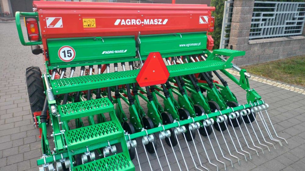Nowy siewnik zbożowy talerzowy AGRO-MASZ SR 250 z 2024r