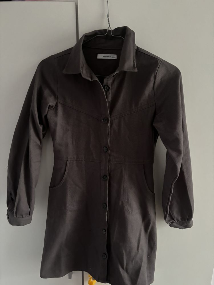 Trzy jeansowe sukienki 140