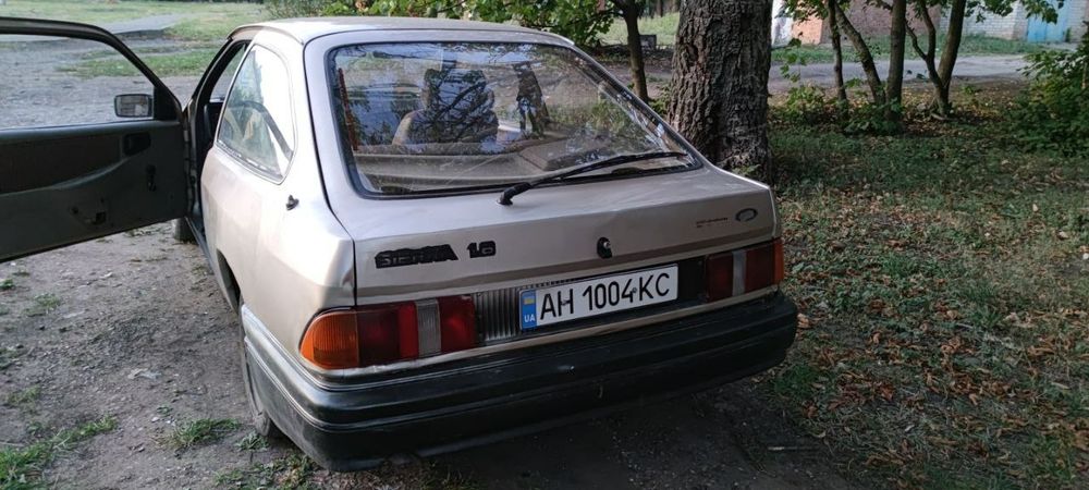 Авто Ford Sierra MK1