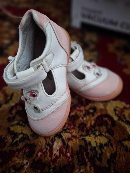 Дитяче взуття/дівчинка
