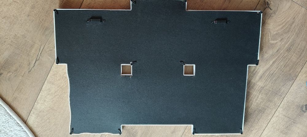 Białe ramki na zdjęcia