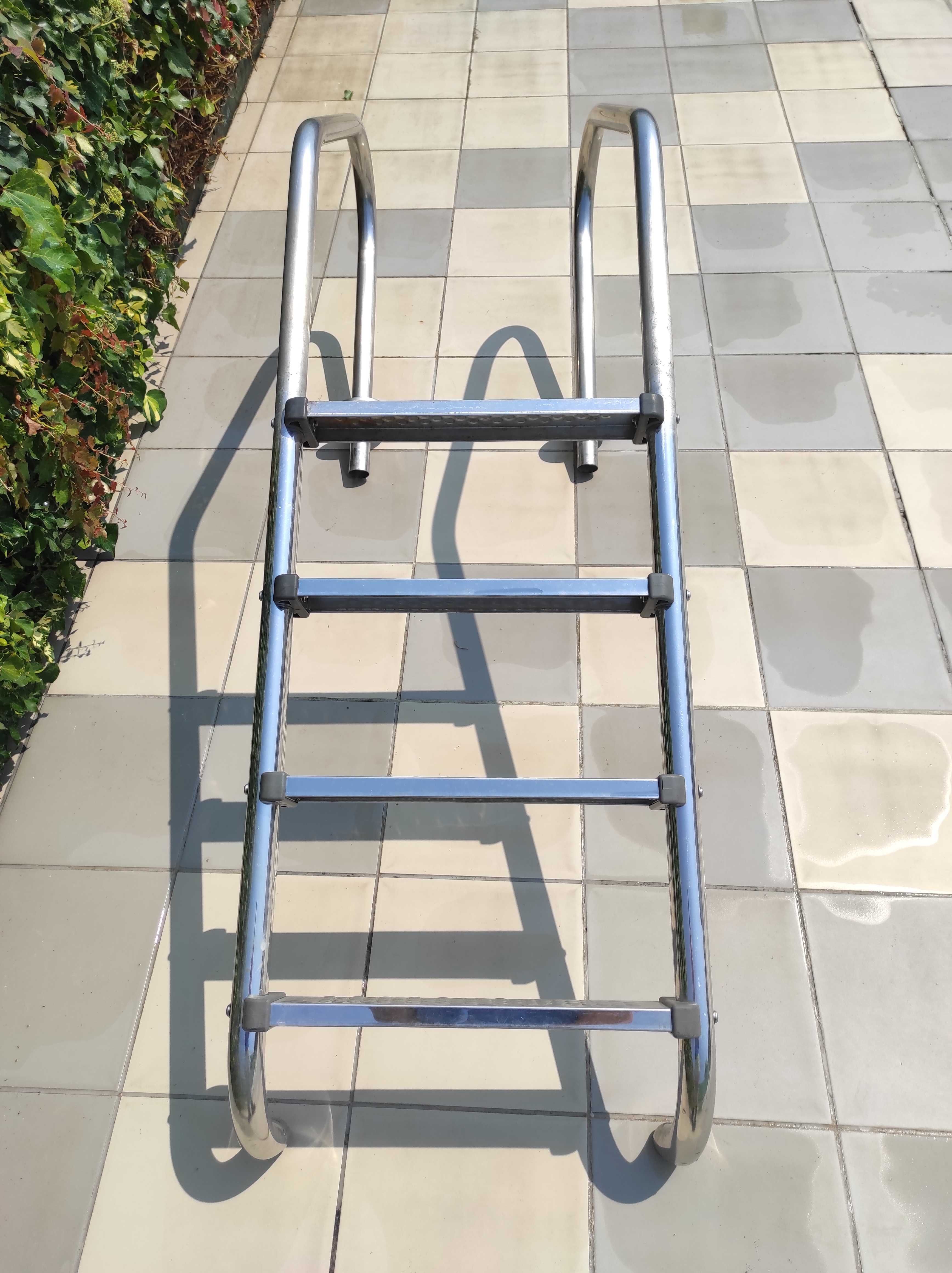 Escada em Inox para piscina