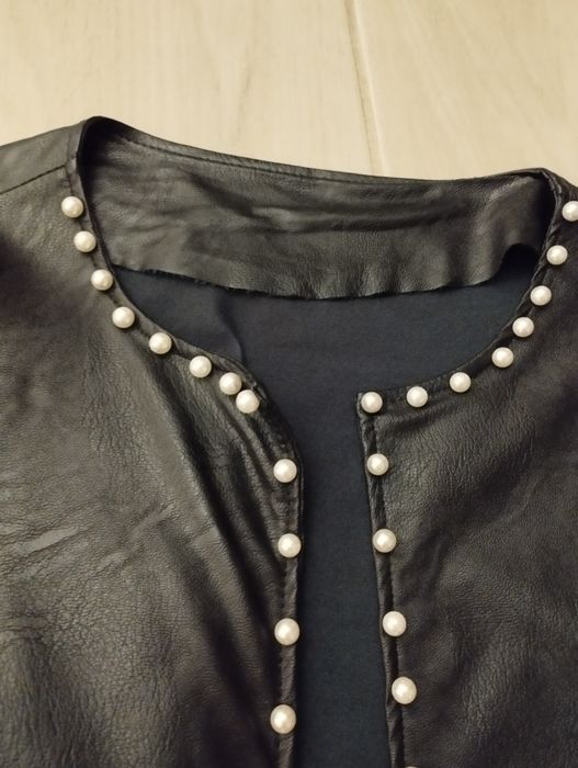 Жіноче болеро з екошкіри