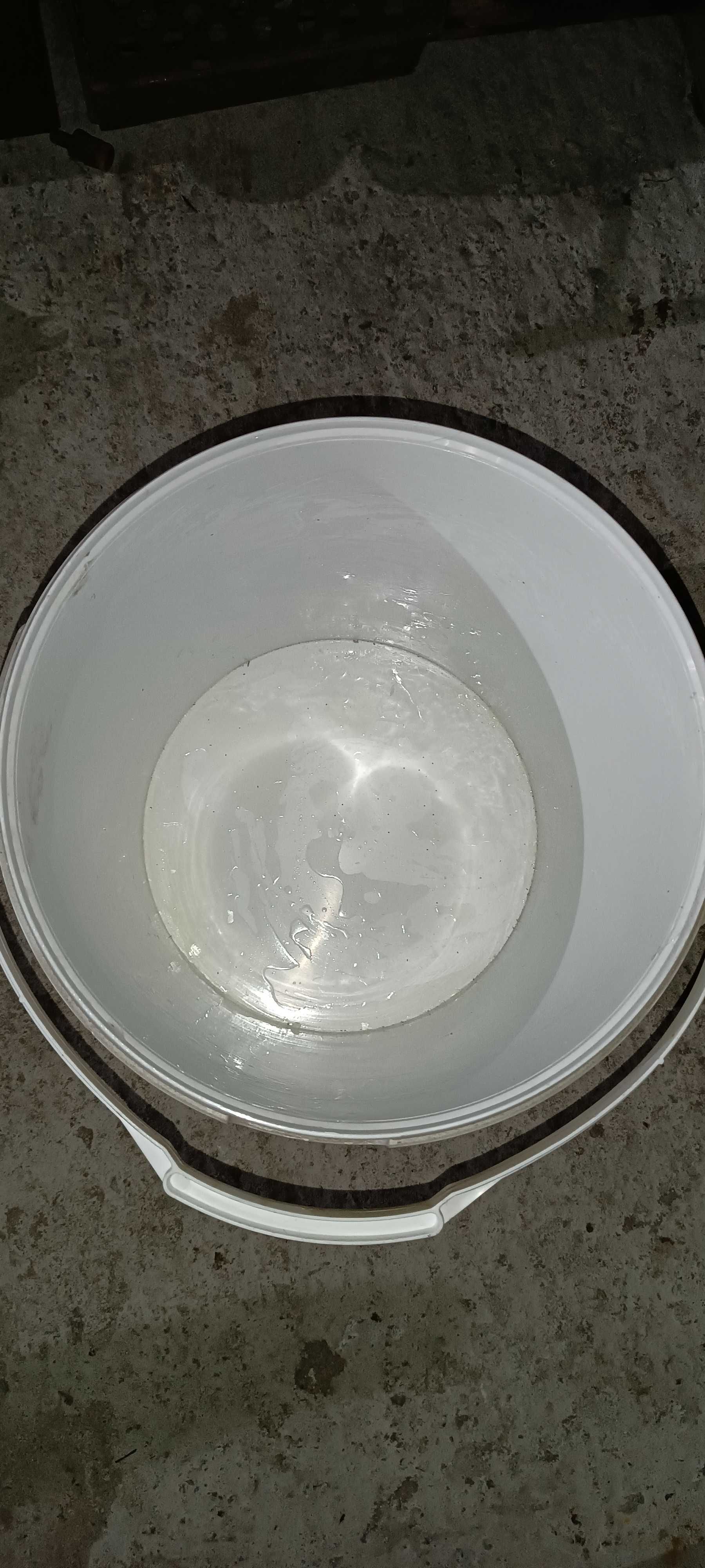 Sprzedam wiadra 20l