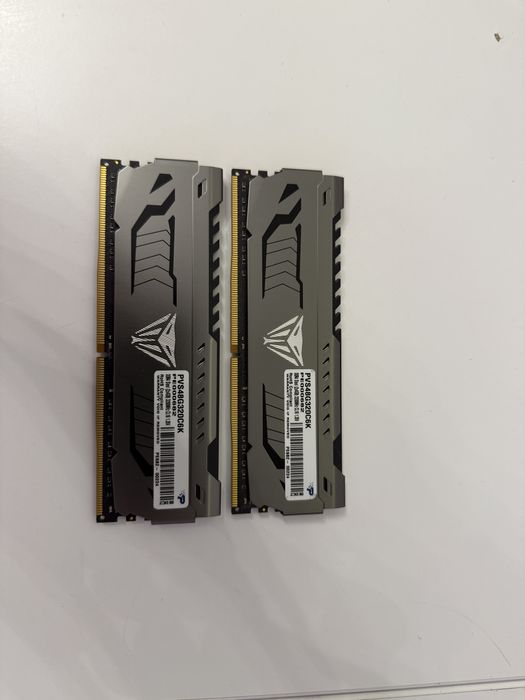 Pamiec RAM DDR4 8 GB Viper 3200 mhz - stan idealny