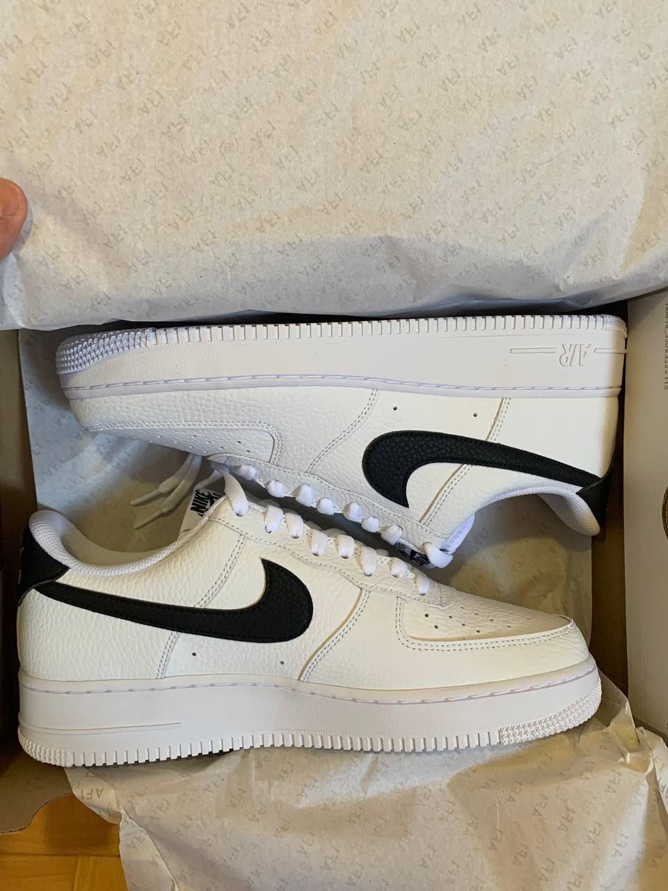 Nike Air Force 1 07 White Black