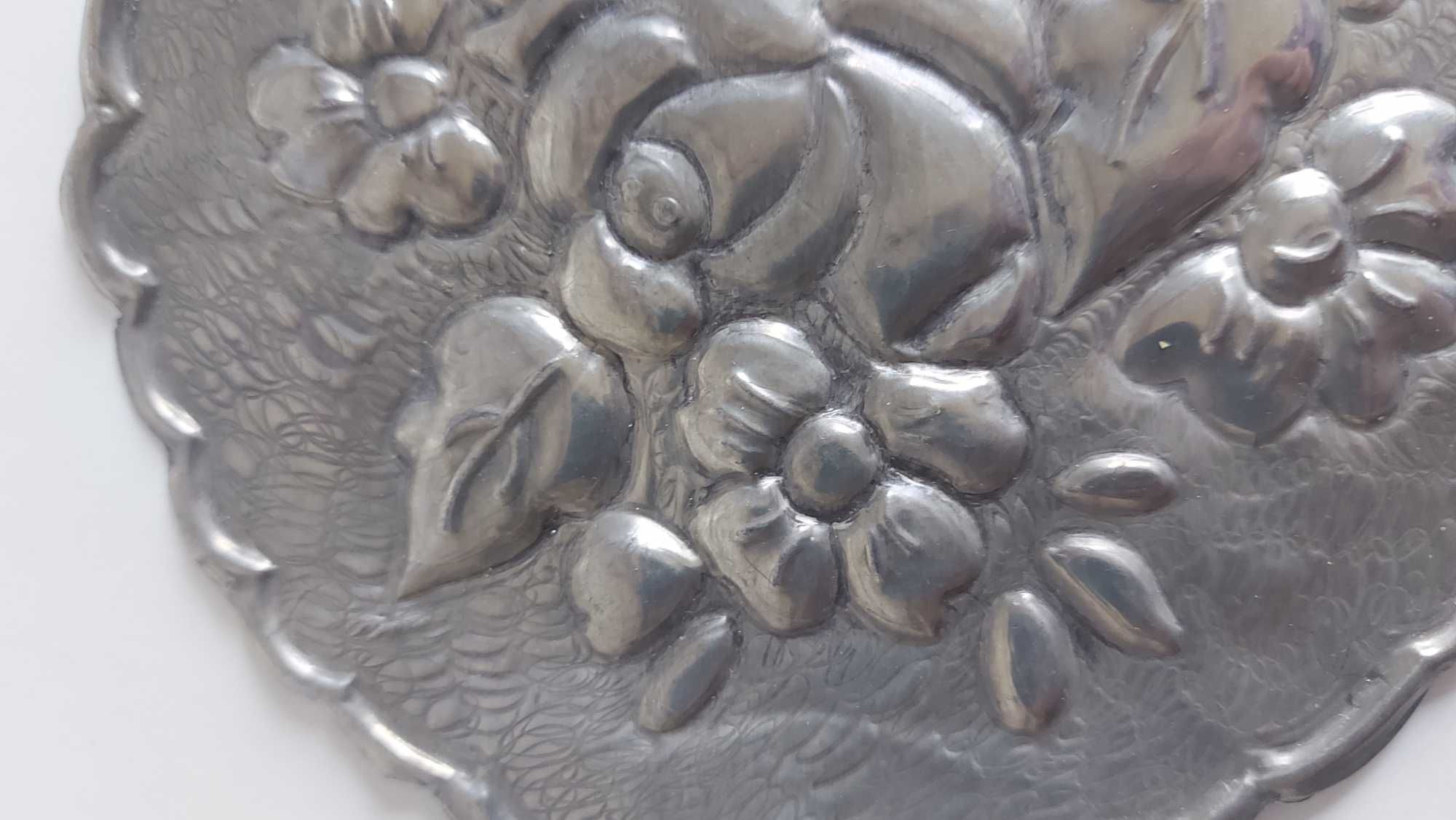 Cavalete + Soprador +Aplicação floral em estanho