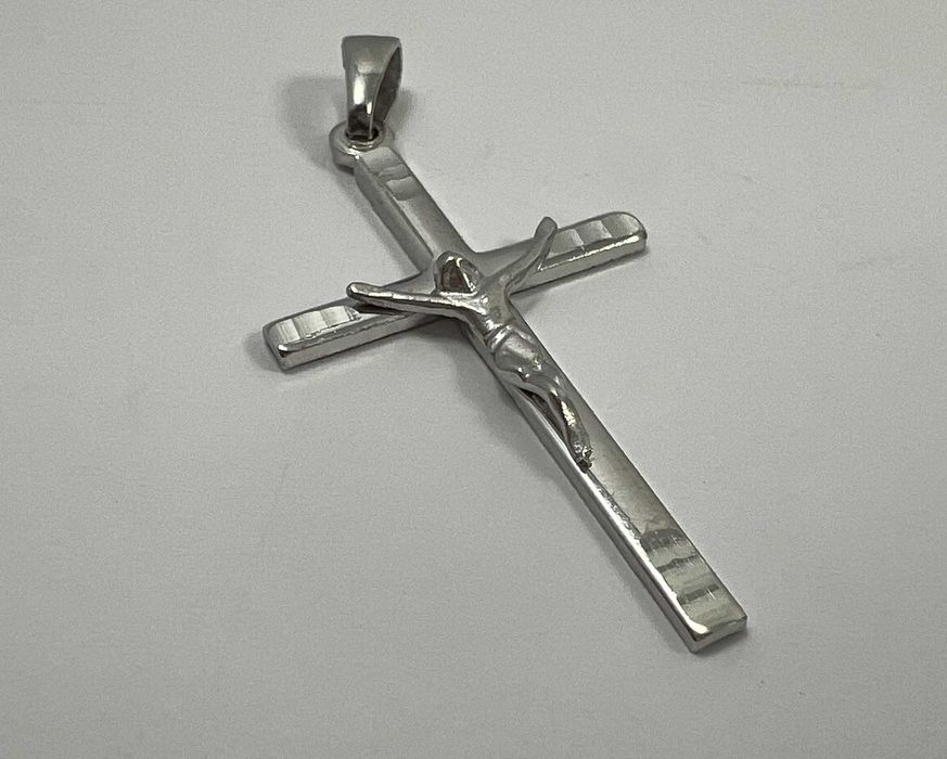 Srebrny Krzyżyk 2,25G 925