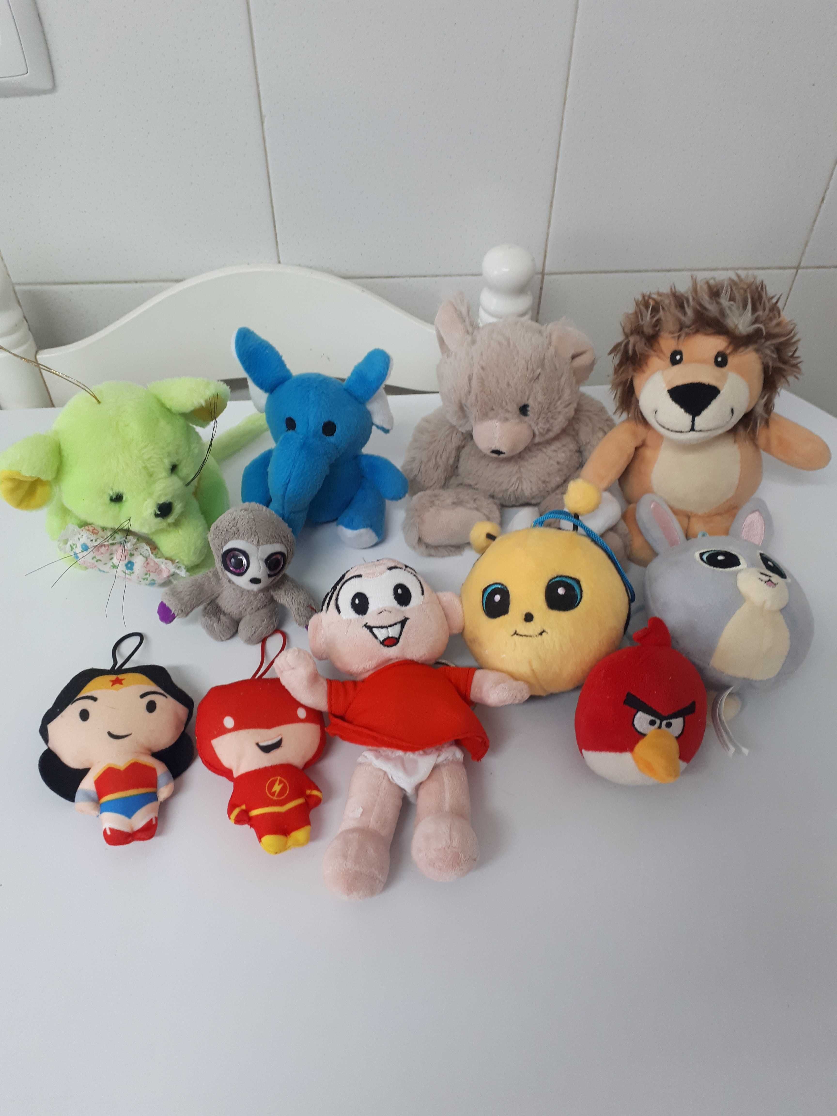 Peluches vários 11 unidades