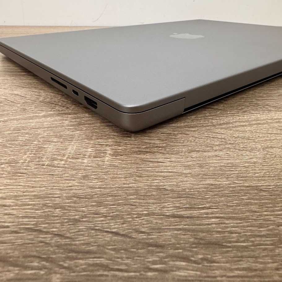Macbook Pro 16" 2021 A2485 M1 Pro / 32Gb DDR5 / SSD 512Gb (код:M0570)