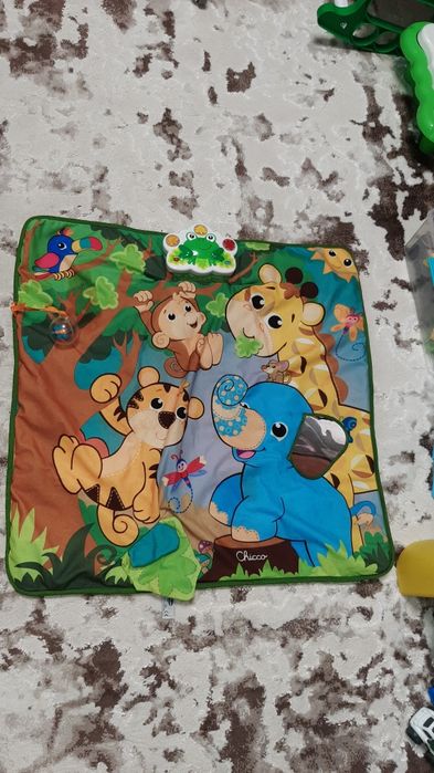Розвиваючий коврик з народження Chicco
