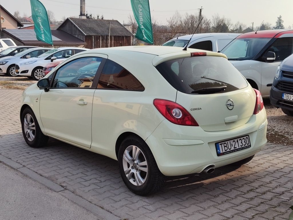 Opel Corsa 2011 1,4 b Klimatyzacja