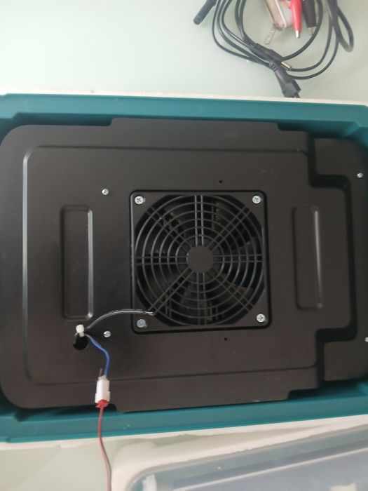 Chocadeira (incubadora de ovos) 30 ovos