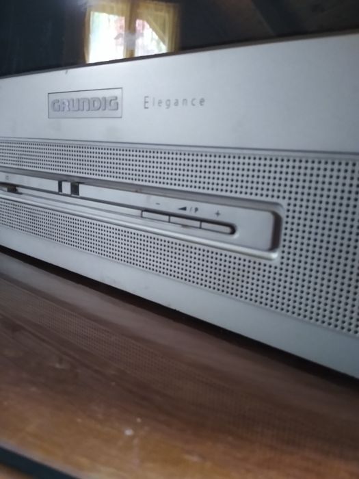 Telewizor kolorowy Grundig bez dekodera. Z pilotem.