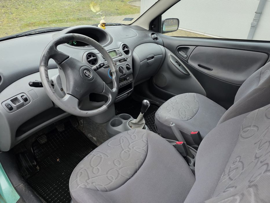 Toyota Yaris 1.0B 2000r wspomaganie
