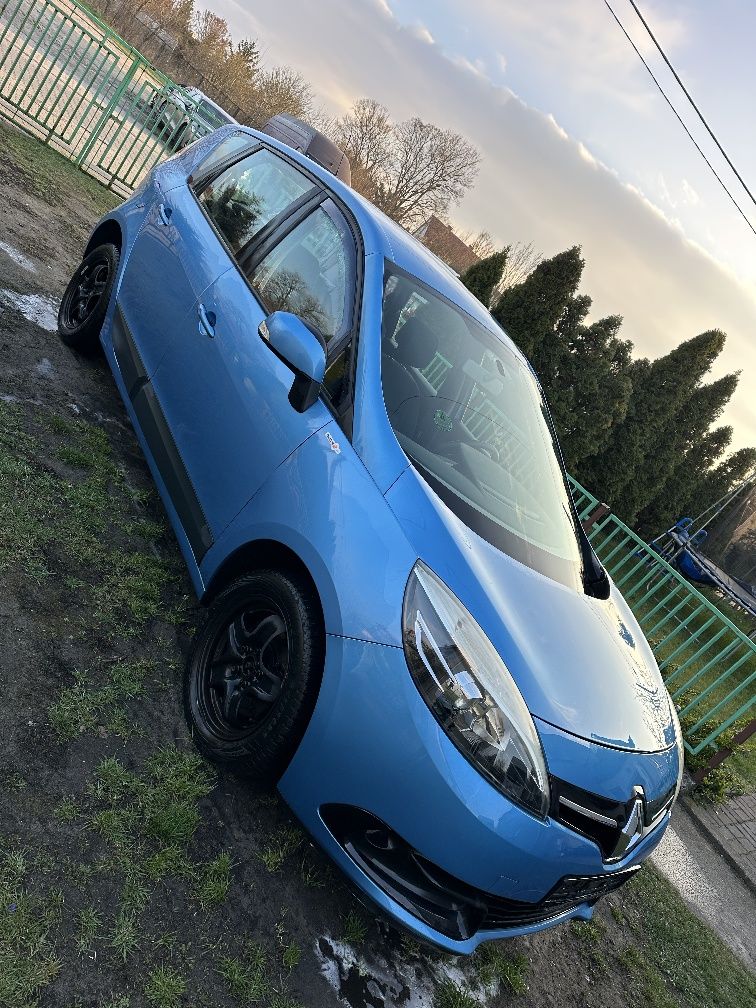 Renault Scenic lift 2012 1.6 benzyna Gaz