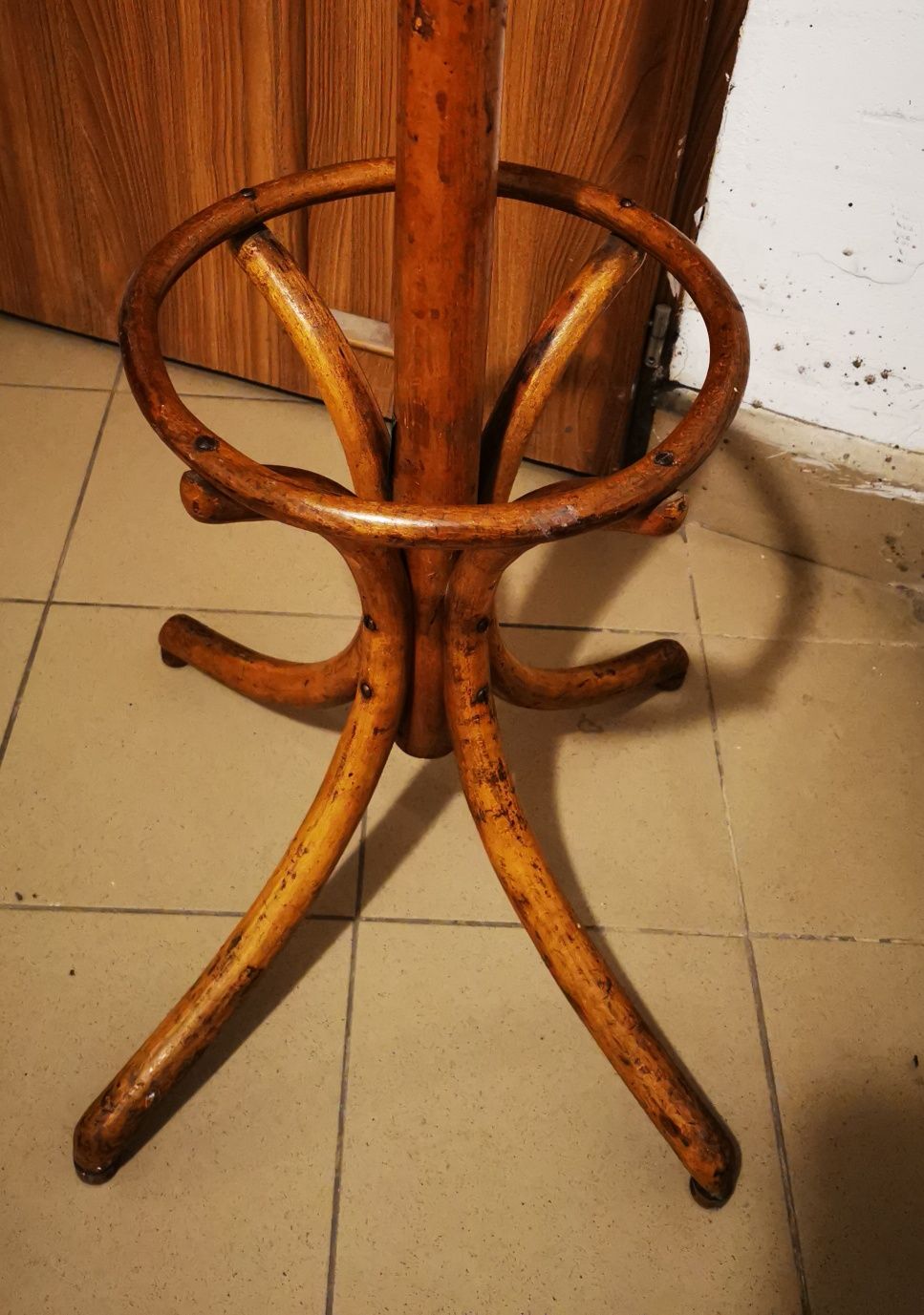 Stojak wieszak drewniany Thonet super stan