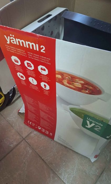 Yammi e varios acessorios