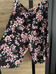 Spodnie zwiewne w kwiaty plus size 48