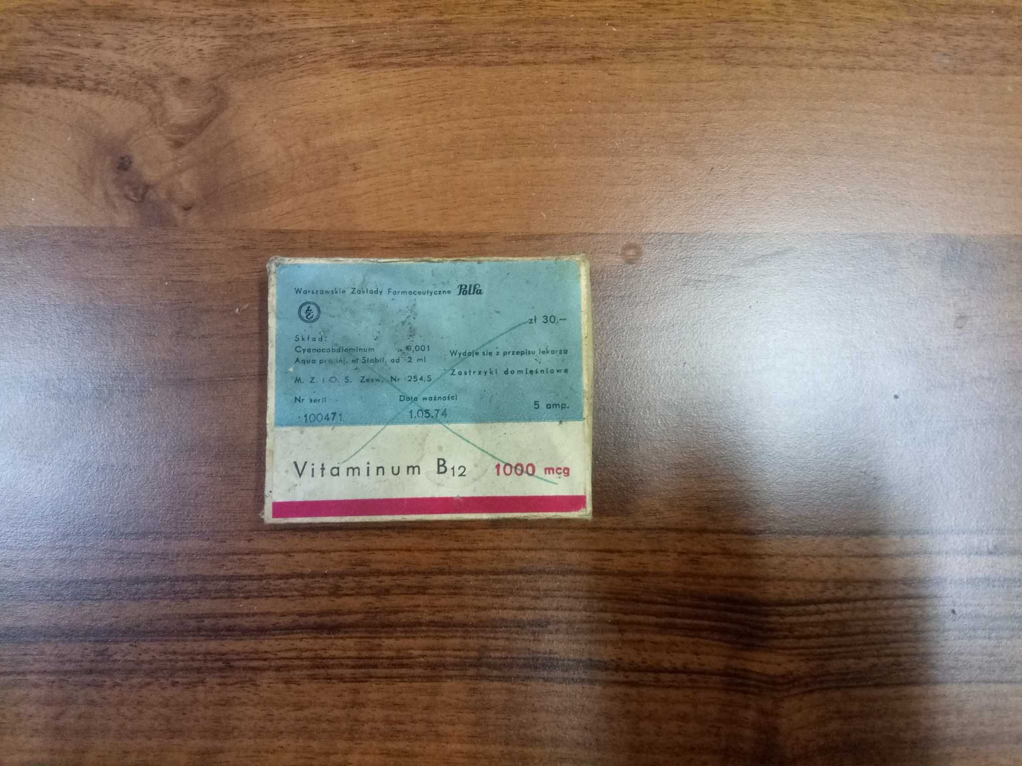 Witamina B12 wersja kolekcjonerska 5 ampułek lata 70