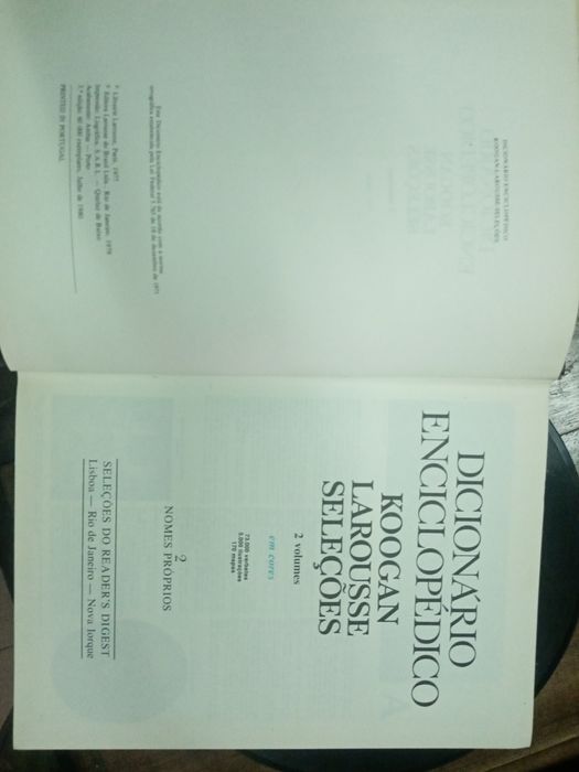 Dicionário enciclopédico Larousse